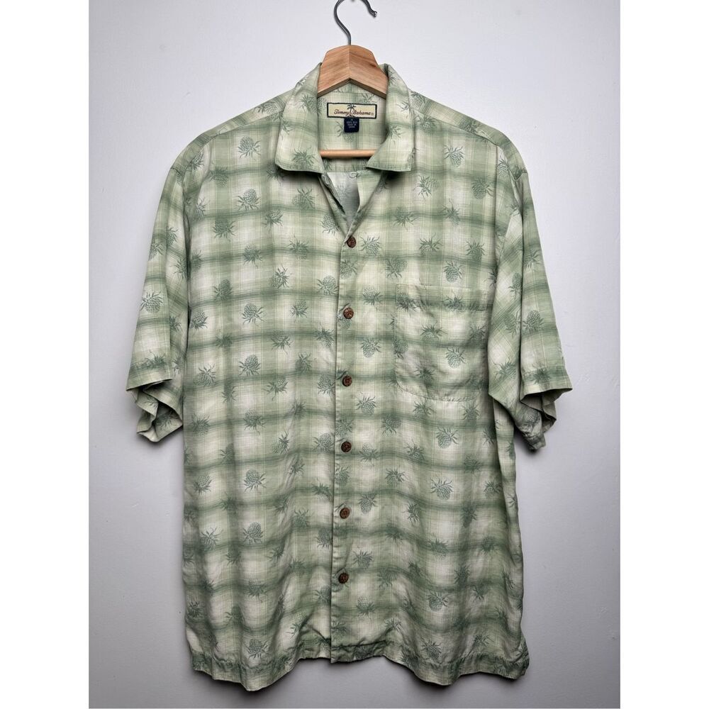 Tommy Bahama Silk Short Sleeve Wood Button Green Pineapple Hawaii Shirt size M